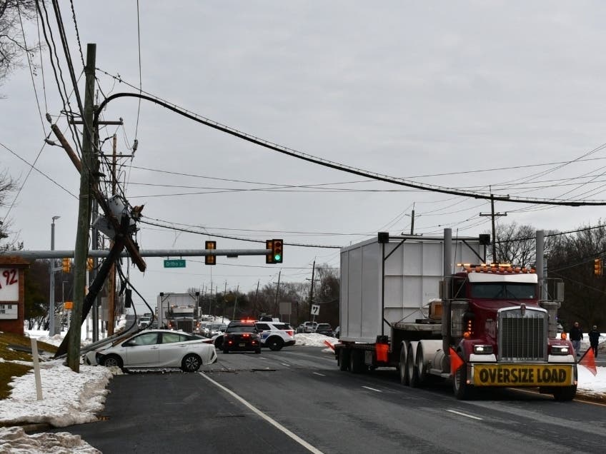 On Monday at 12:12 p.m., Raritan Police Officers were called to Route 202 South near Ortho Drive for a car crash into a utility pole.