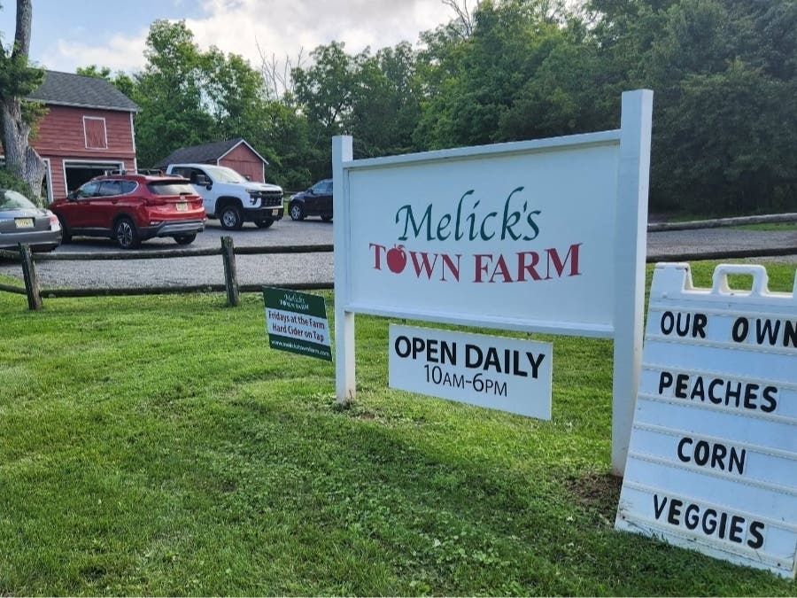 The Bridgewater Zoning Board of Adjustment voted 5-2 at its Oct. 13 meeting to approve an application for a self-storage facility that includes preserving the farm stand on the 5.4-acre property along Route 22 and Route 28.