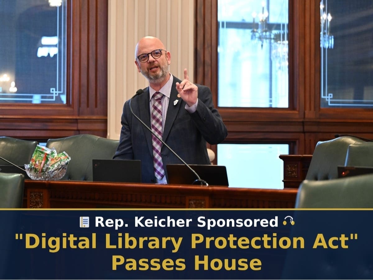 State Rep. Jeff Keicher speaks on the floor of the Illinois House of Representatives.