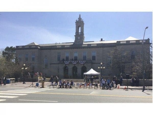 News small post card thumbnail