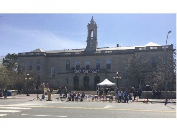 News small post card thumbnail