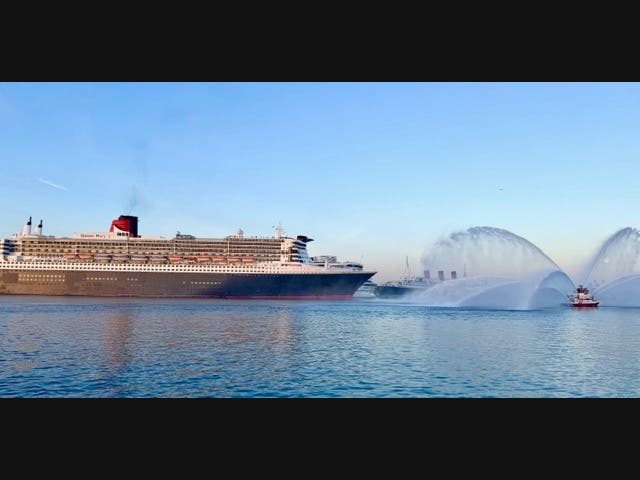Royal welcome in Long Beach for the Queen Mary 2. Photo Jill Weinlein