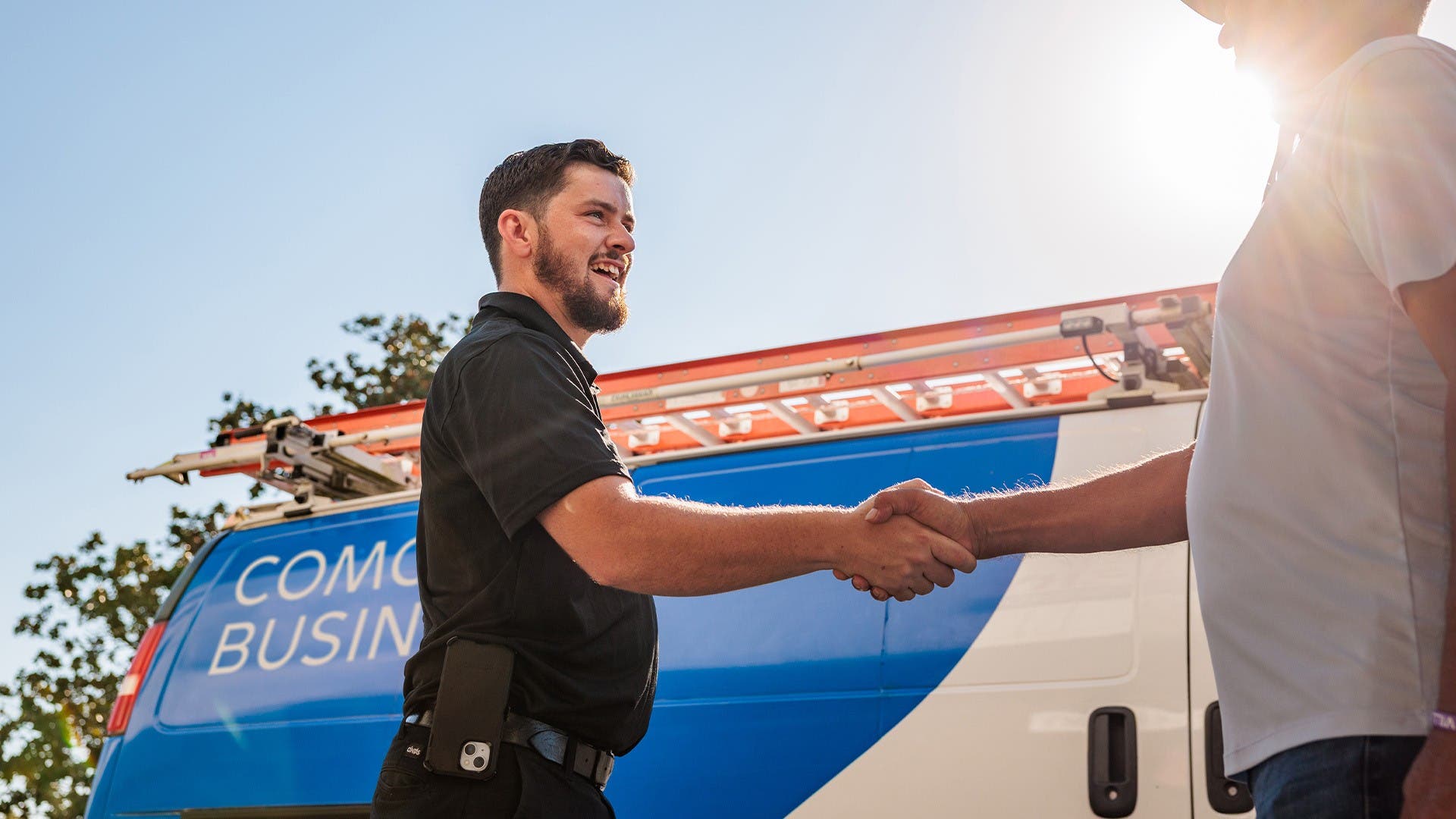 Comcast Business Solutions Now Available at Fox Haven Square in St. Charles, Illinois