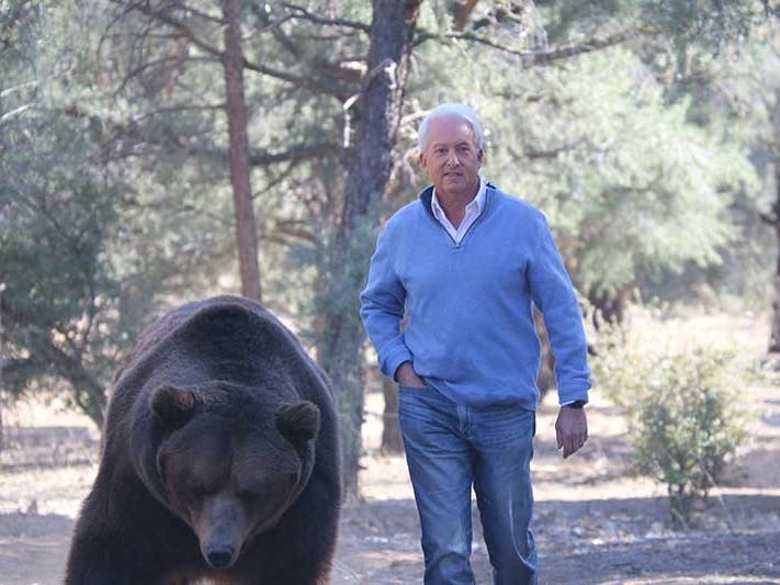 John Cox brought Kodiak bear Tag out and about on Tuesday for a campaign stop at Shelter Island, the second time the animal was used on Cox's campaign trail.