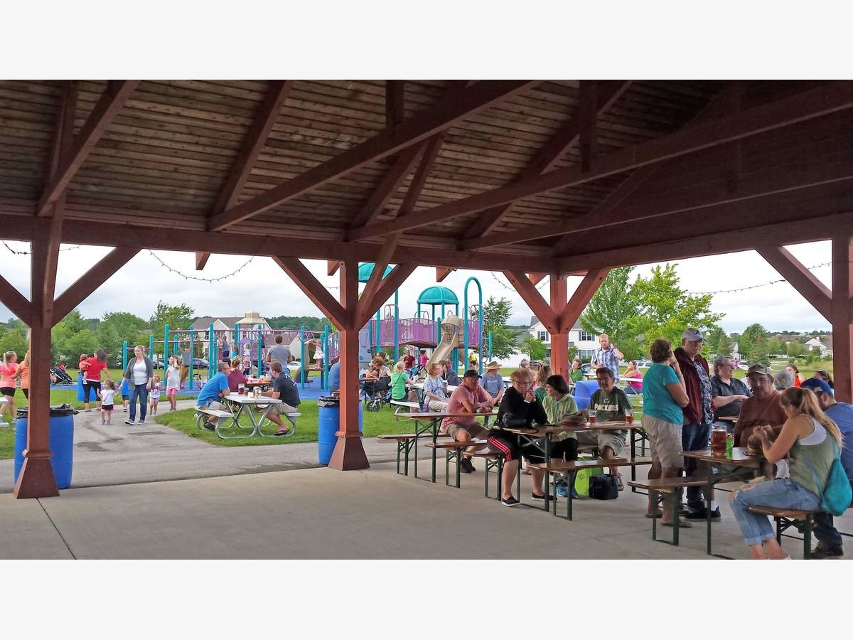 Waukesha Neighborhood Beer Garden Opens in Rivers Crossing Park