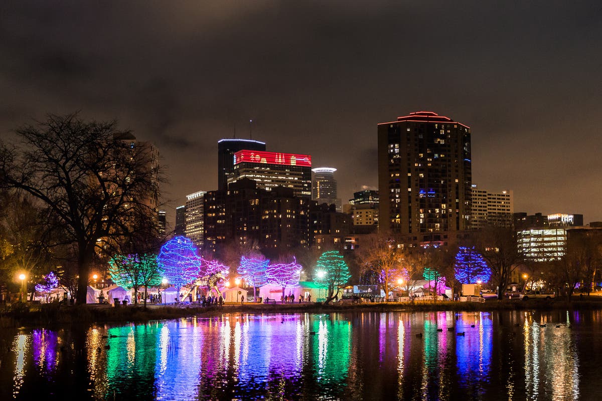 Holidazzle In Loring Park 2017 Event Schedule Food Parking 