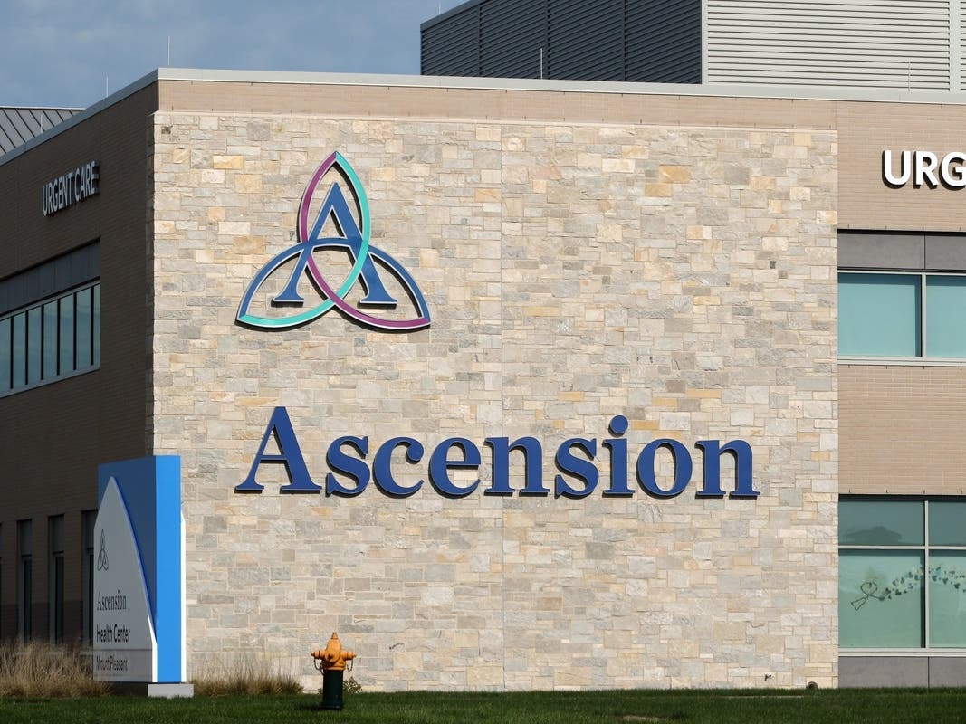 Nationwide, hospitals showed improvements over their fall 2023 performance in both reducing hospital-acquired infections and improving patient experiences, the report said.