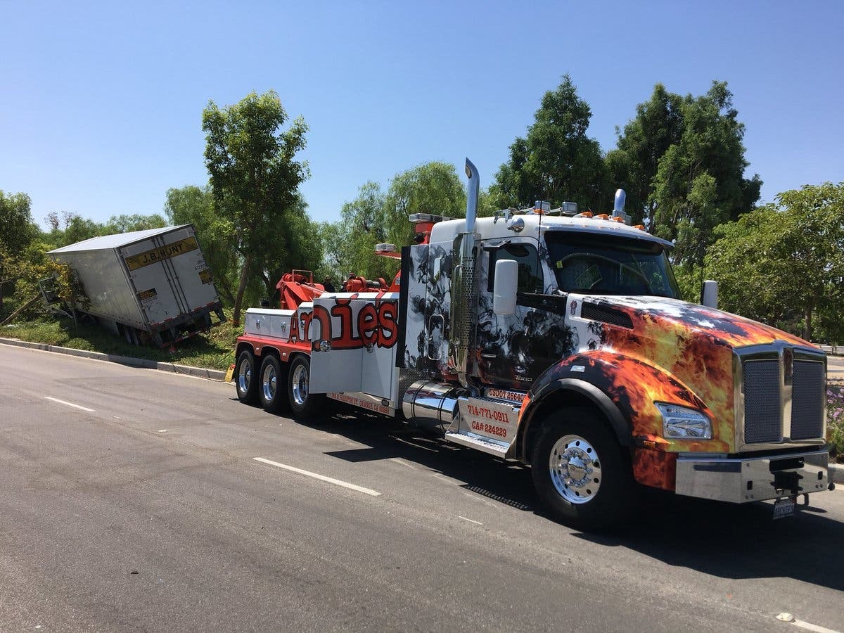 Two Hurt In Semi-Truck Vs. Car Crash In Northeast OC | Lake Forest, CA