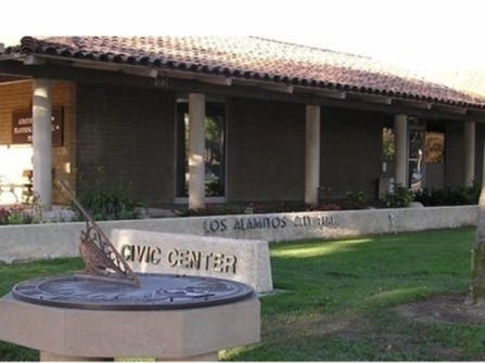 Chet Simmons was appointed Los Alamitos City Manager by a unanimous city council vote.