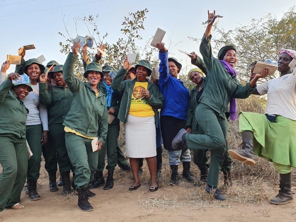 Green Mambas at work on the Ukuwela Nature Reserve to protect and restore the local ecosystem. 