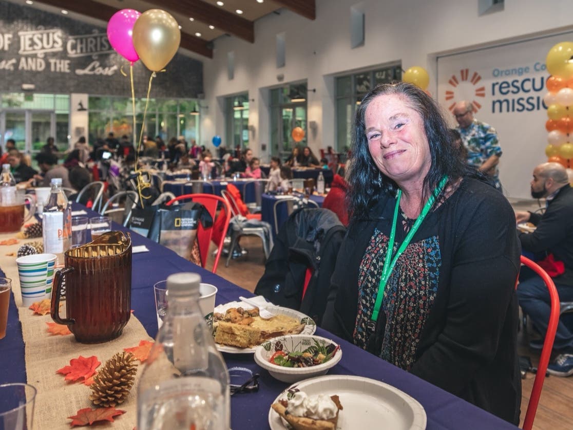 – The Orange County Rescue
Mission has announced that it will bring back its 8 th Annual Turkey Trot OC 5K as an in-person event on Thanksgiving morning this year, & is calling for community assistance in reaching its goal of providing 30,000 meals.