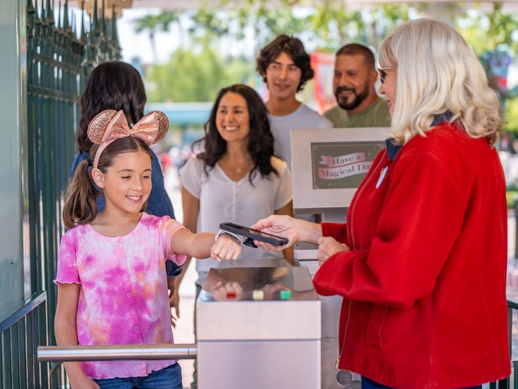 MagicBand+ Arrives at Disneyland Resort in Fall 2022 Creating Hands Free Park Entry and More.
