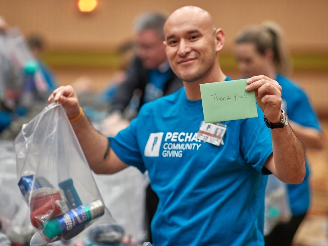 It was just in time for the National Day of Giving as Pechanga Resort Casino workers donated time and enthusiasm toward helping veterans in need in Riverside County and Inglewood.