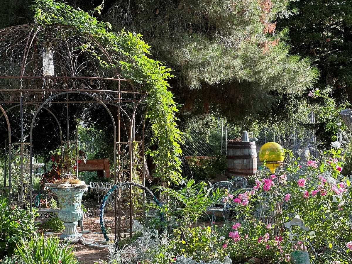  'Spring into Swing' Garden Party will be held at the Nature and garden aficionados will be amazed at the many aspects of the 20-acre private garden estate nestled in the rolling hills​of La Cresta. 
