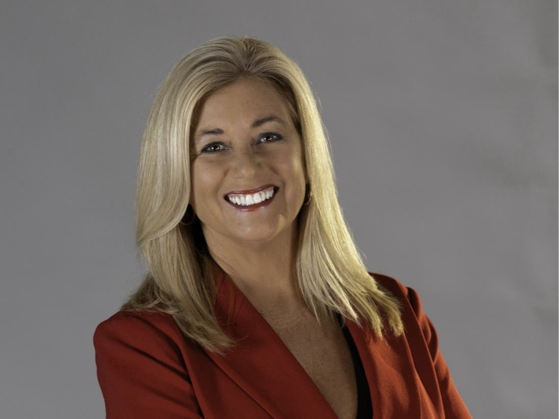 Karen Devine, a longtime Coachella Valley broadcast journalist and investigative reporter, will be honored in the humanitarian and entertainment category.
