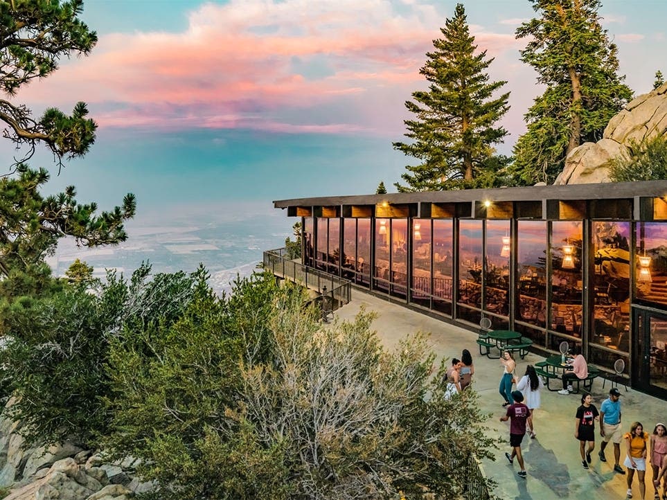 Spectacular views combined with delectable food provide the perfect dining experience. There are two dining options at the top of the mountain. Peaks, fine dining experience with views of the Coachella Valley and Pines Cafe, a cafeteria-style restaurant.