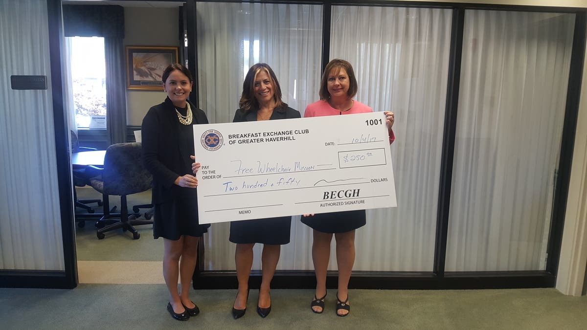 Right at Home Presents DementiaLive™ to Care Team at Hannah Dustin