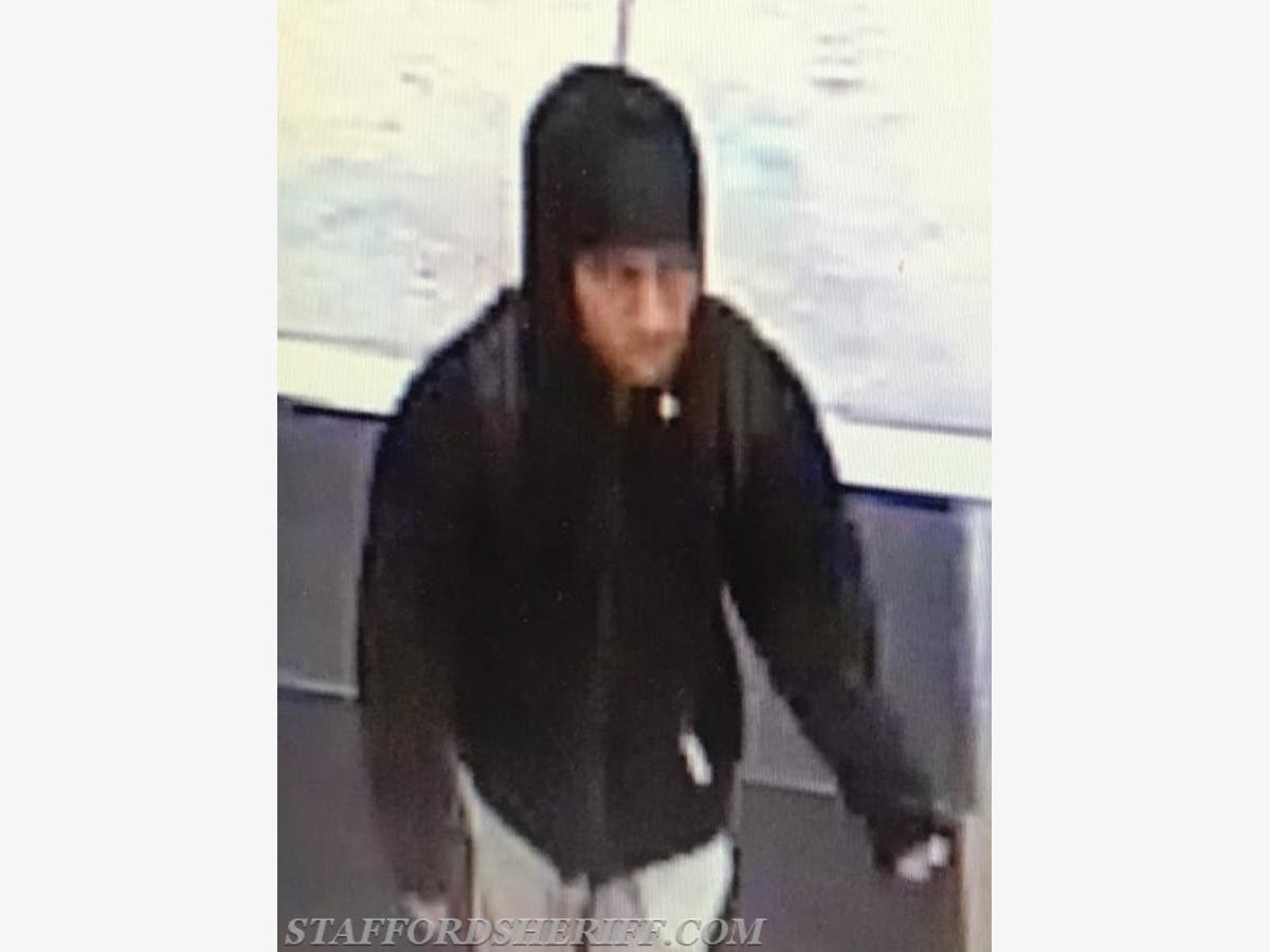 https://patch.com/img/cdn20/users/22889014/20180417/035501/styles/raw/public/processed_images/attempted_robbery_suspect_2_20180416-1523993013-656.jpg