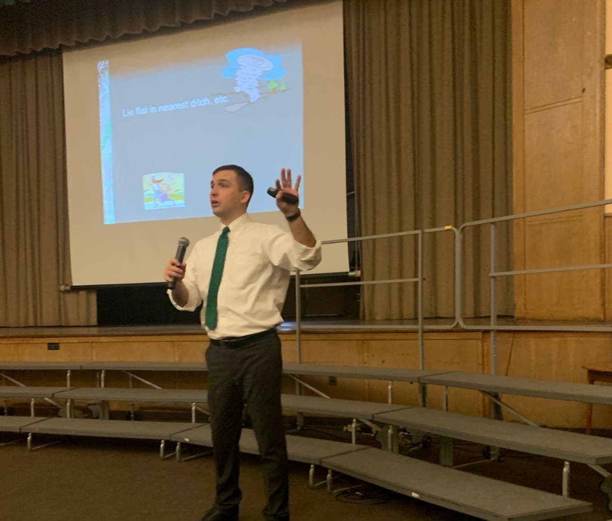 News 12 meteorologist Geoff Bansen recently visited Stratford School in Garden City in conjunction with the third and fourth grade studies of extreme weather.
