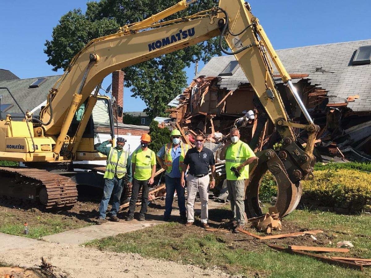 News small post card thumbnail