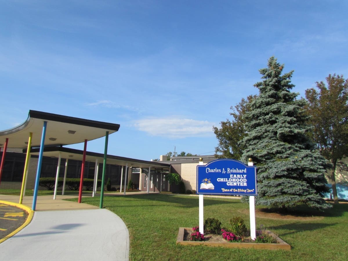 Bellmore s Reinhard School Named New York Recognition School Bellmore