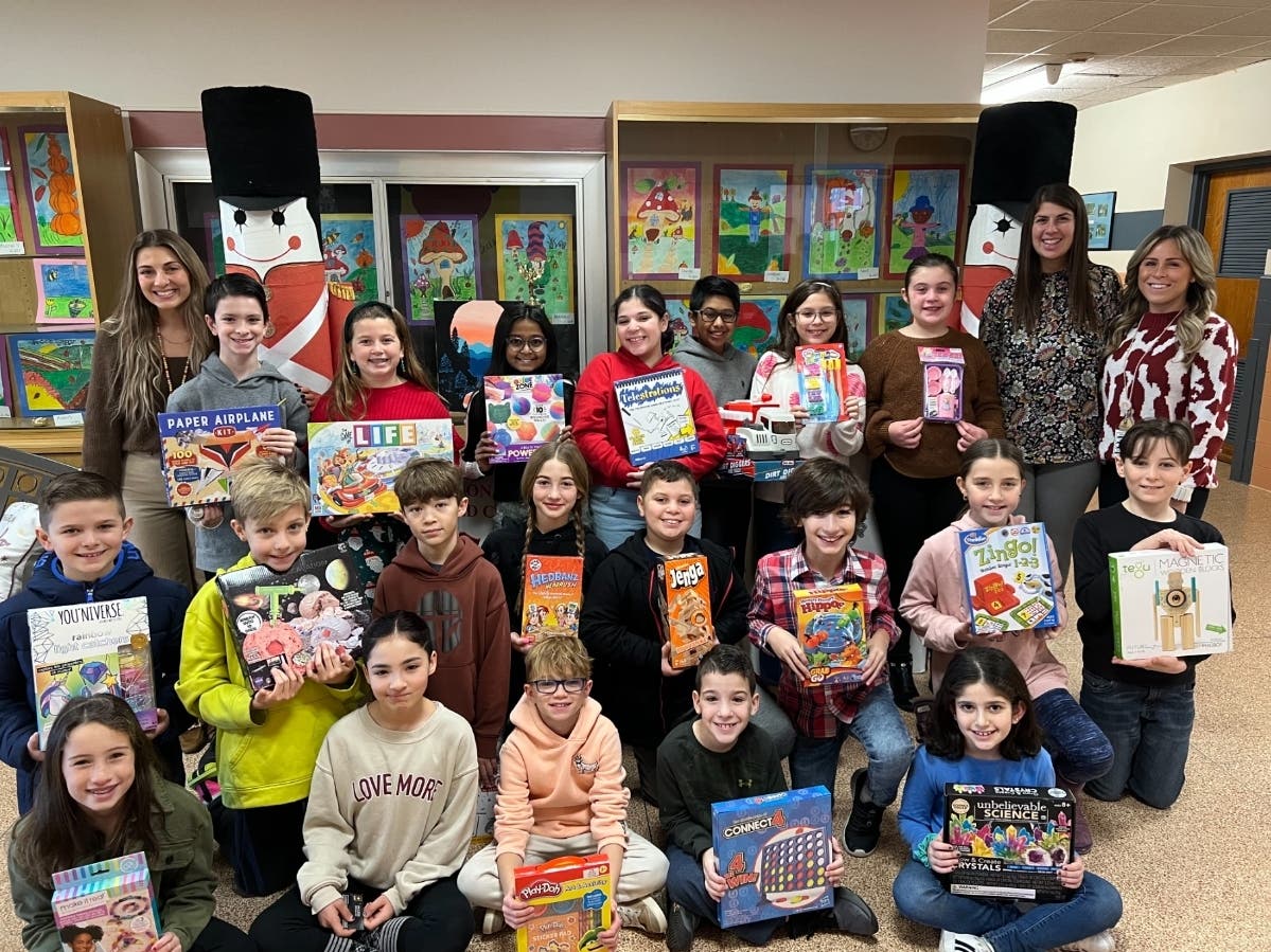 Barnum Woods Elementary School Students Collect Toys For Tots East