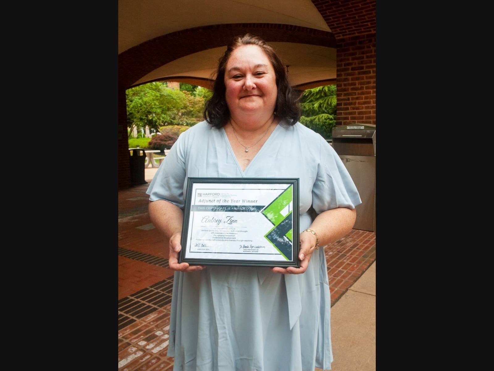 News small post card thumbnail