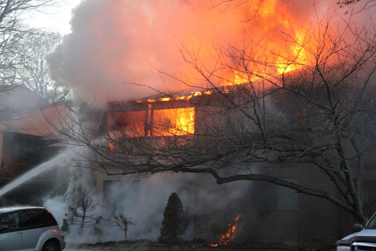 https://patch.com/img/cdn20/users/22896301/20161128/085500/styles/raw/public/article_images/shadowlake_fire_11-26-16_010-1480340948-272.jpg