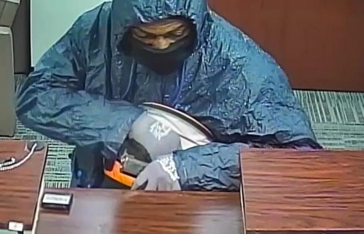 https://patch.com/img/cdn20/users/22896833/20171226/103244/styles/raw/public/processed_images/robbery-8616-germantown-ave-5-1514302085-33.jpg