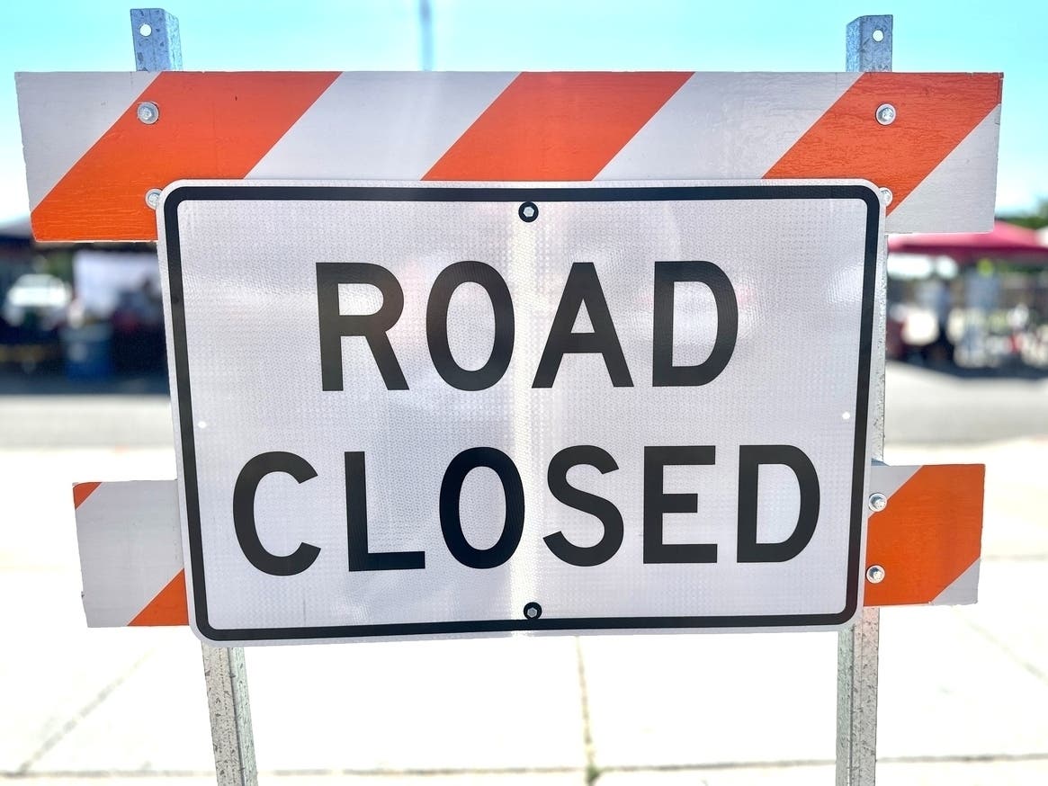 Drivers should use alternate routes, avoid areas along the racecourse, allow for extra driving time, and proceed with caution during race weekend.