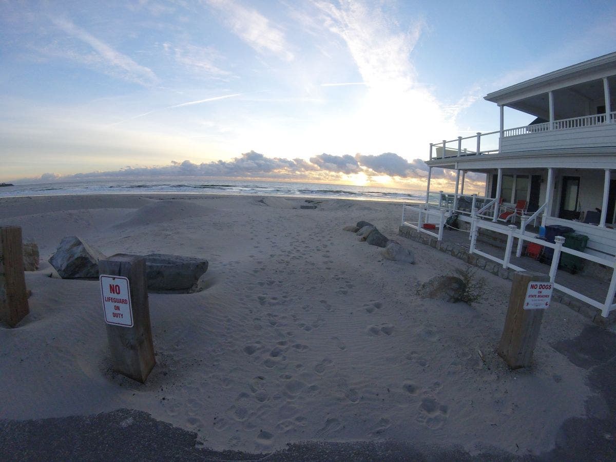 News small post card thumbnail