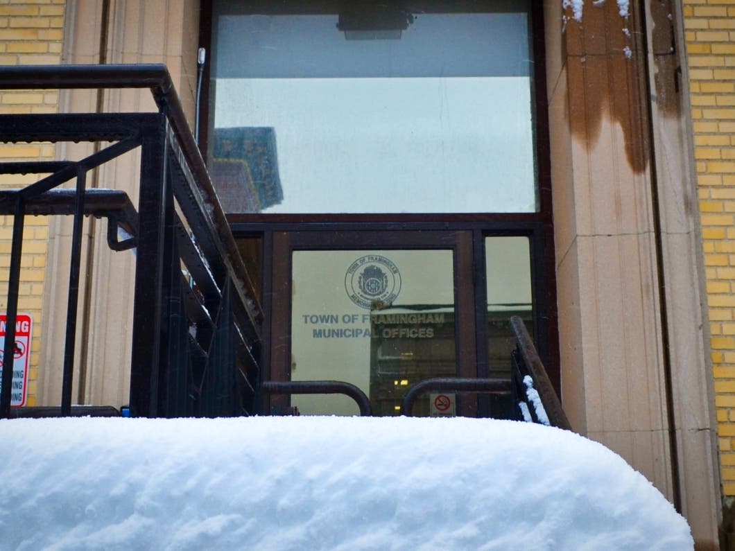 Framingham needs to cure a $2.5 million deficit in the water and sewer fund, but a key committee can't agree on a fix.