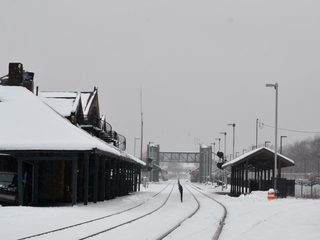 Service along the Framingham-Worcester commuter rail line will most likely continue after 9 p.m. this spring. 