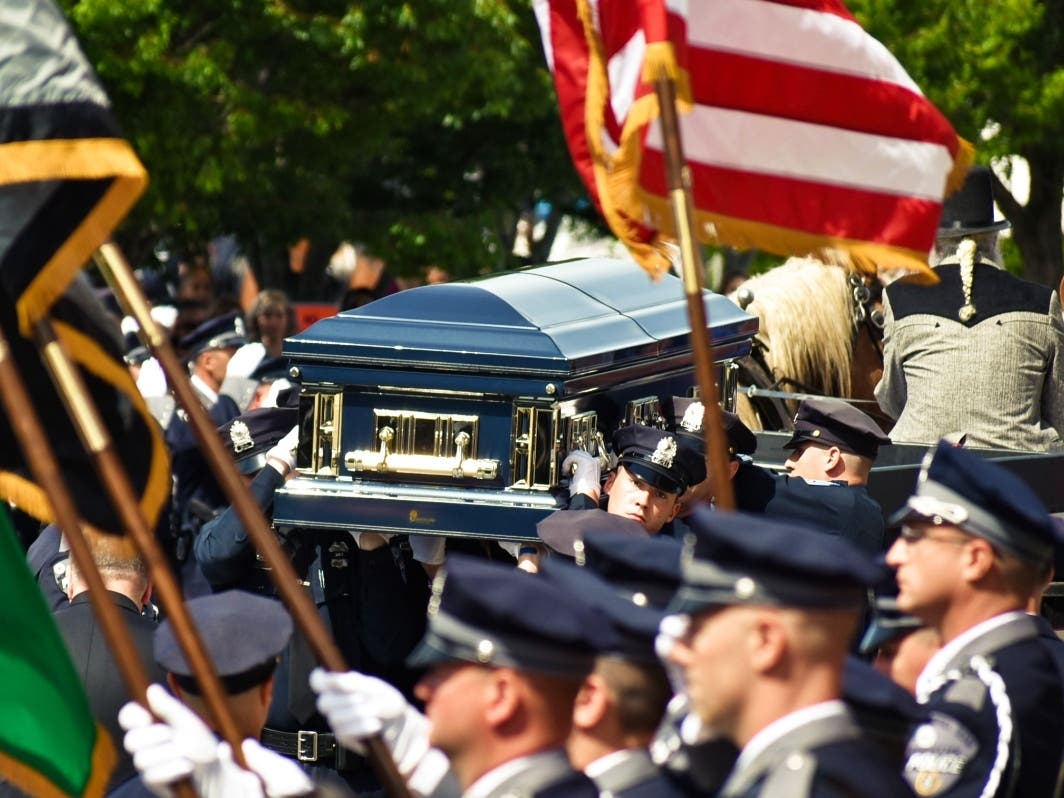 https://patch.com/img/cdn20/users/22906546/20210610/022345/styles/patch_image/public/familia-casket___10142105467.jpg