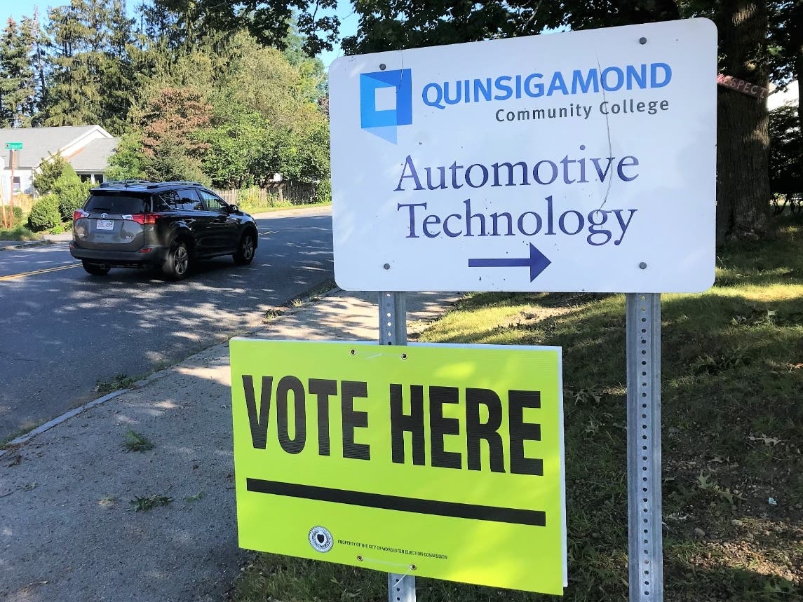 Voters in Worcester District 1 and District 5 went to the polls Tuesday to choose City Council candidates. 