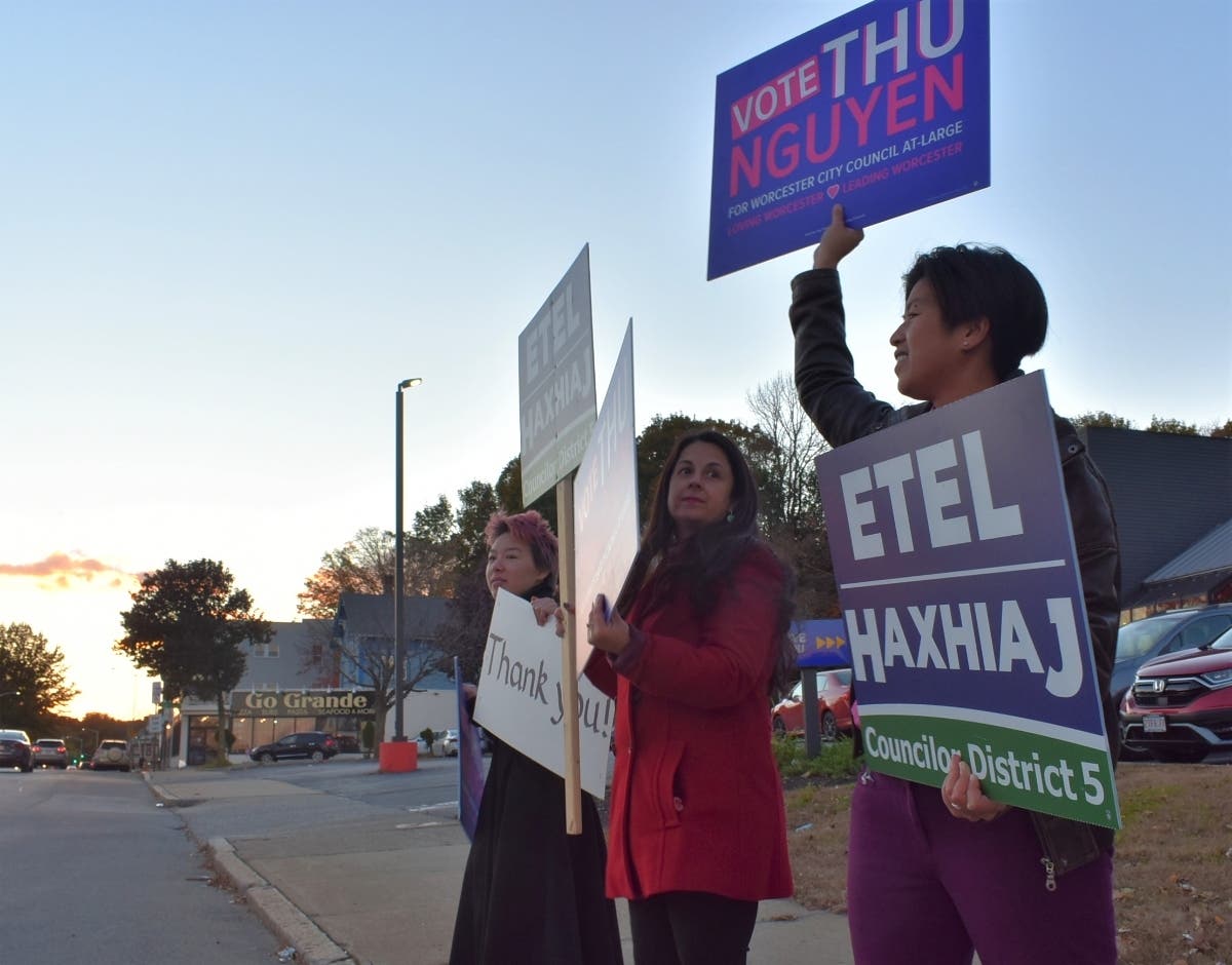District 5 Councilor Etel Haxhiaj (l) and At-Large Councilor Thu Nguyen (r), who were both newly elected in November. 