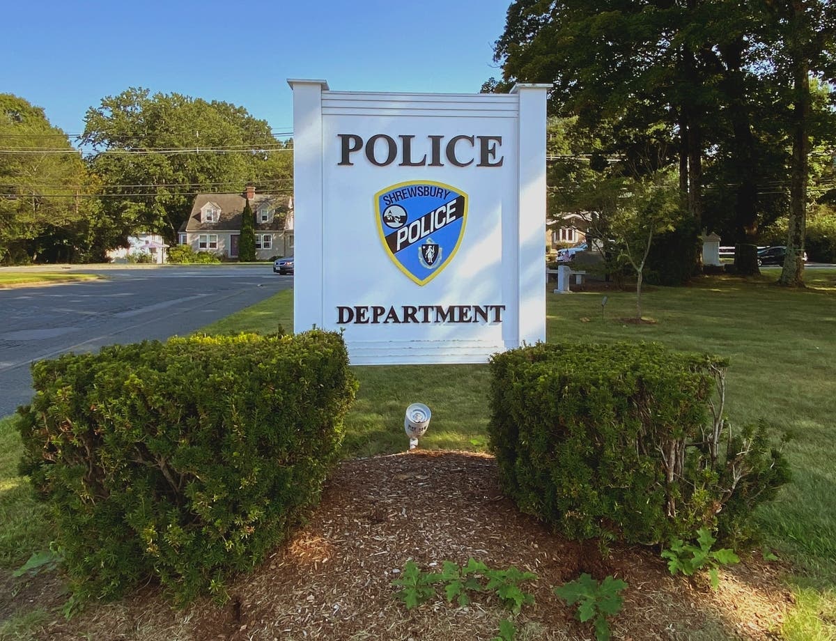 Shrewsbury police will erect an new 9/11 memorial in front of the new police headquarters along Maple Avenue. 