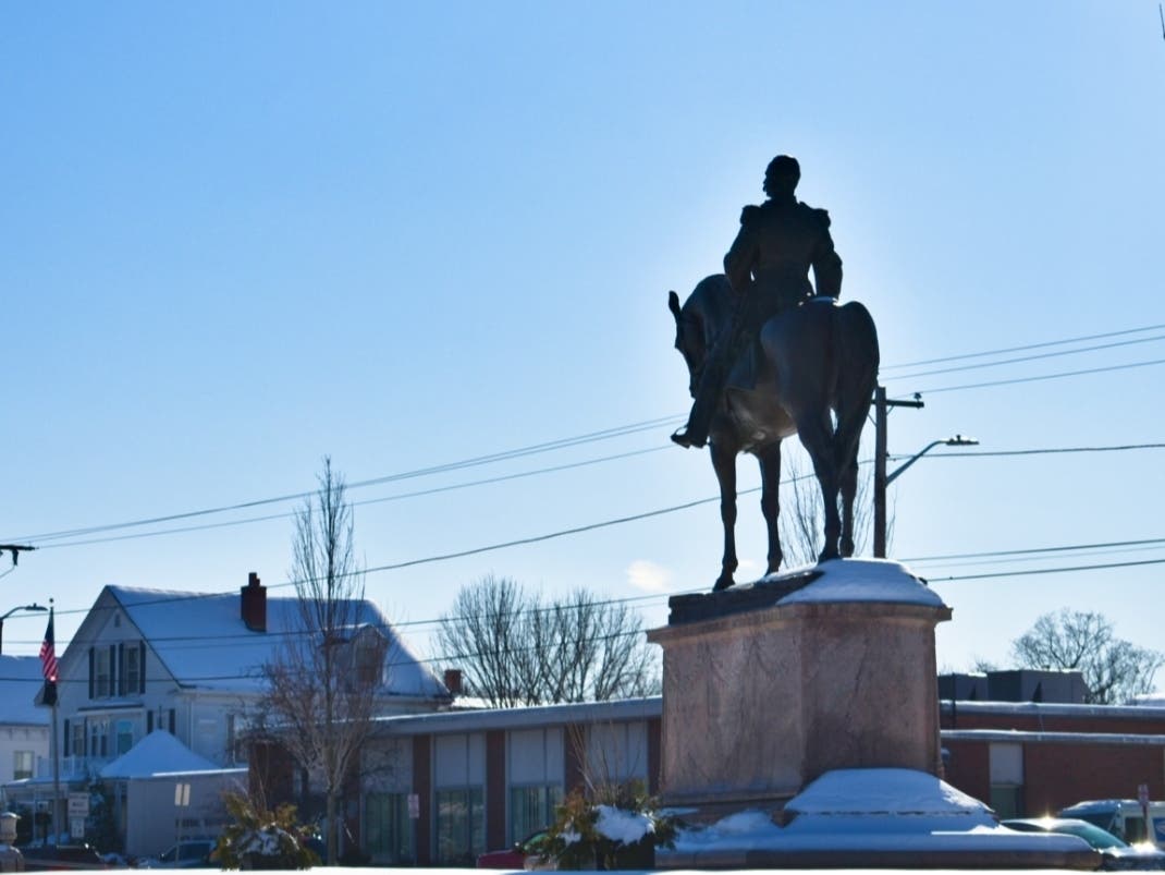 The final Field of Flags display of 2022 will open at Draper Memorial Park on Nov. 2. 
