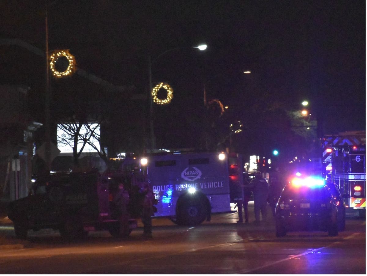 Members of the Northern Illinois Police Alarm System Emergency Services Team arrested a 39-year-old Glenview man who had barricaded himself in his apartment on Jan. 29.