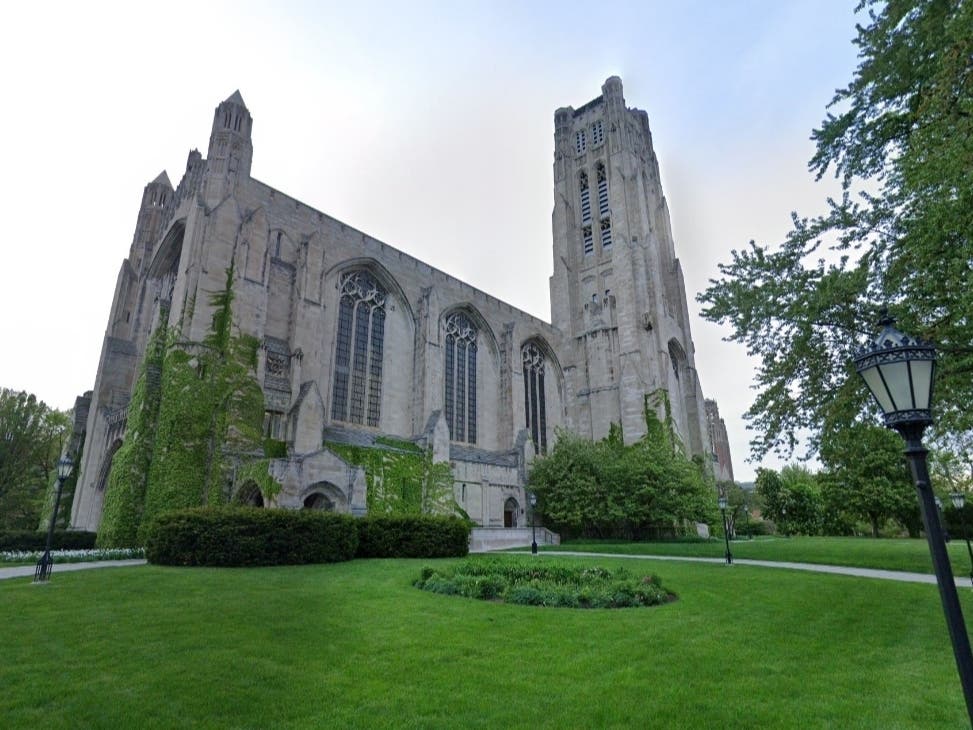 Gov. J.B. Pritzker and Chicago faith leaders are set to attend a coronavirus memorial service at 6:30 p.m. Thursday at Rockefeller Memorial Chapel in Chicago's Hyde Park neighborhood. 
