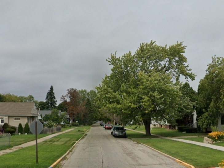 Police said a shooting early Sunday morning in the 1500 block of Lincoln Street left a 47-year-old woman dead.