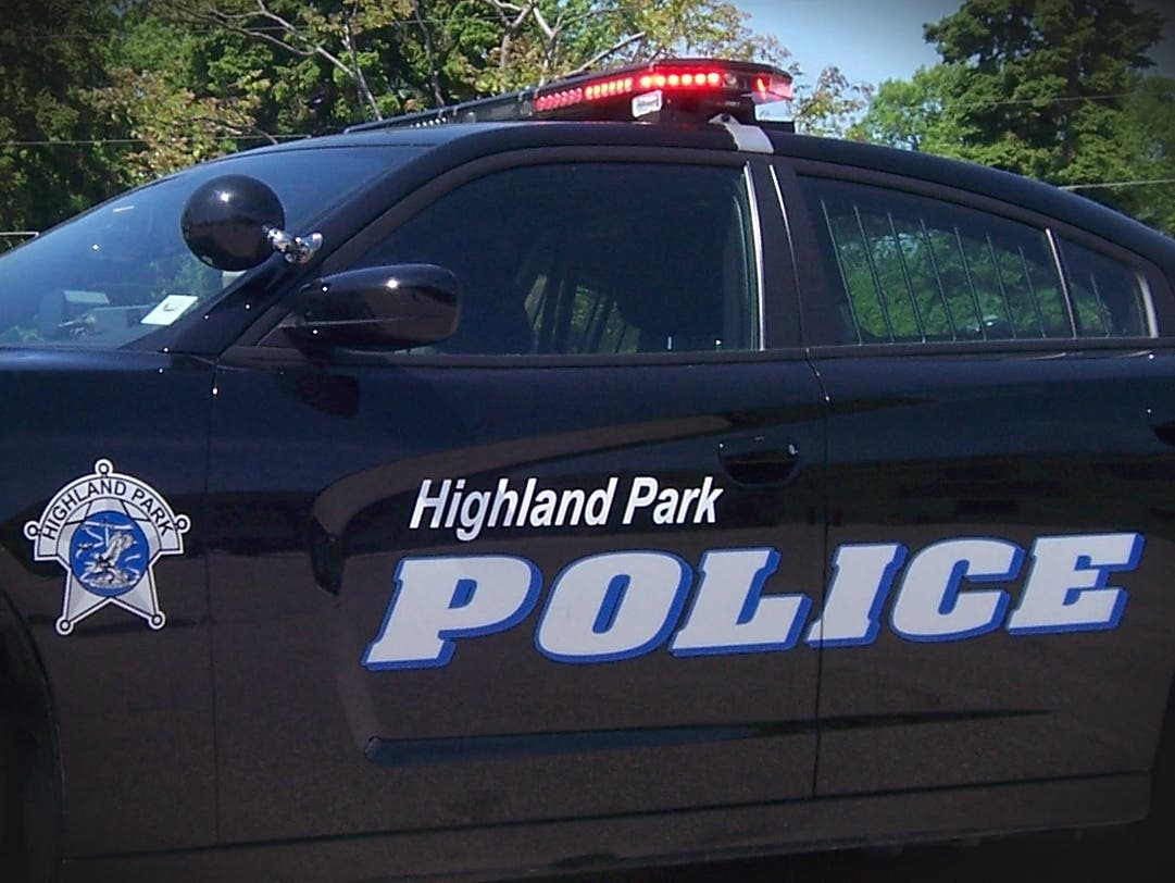 The incidents and arrests below were reported by the Highland Park and Highwood police departments from March 22–April 11.