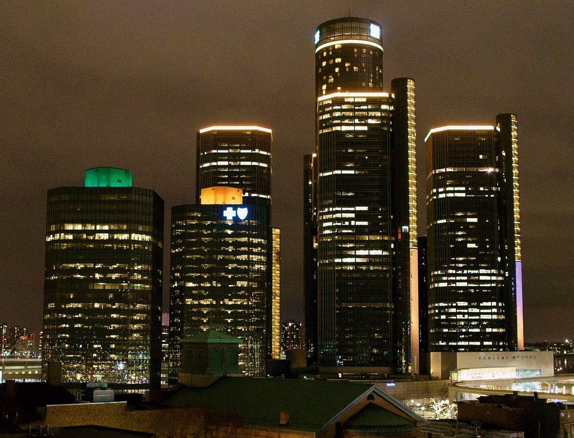 Blue Cross Blue Shield of Michigan Illuminates Detroit Skyline