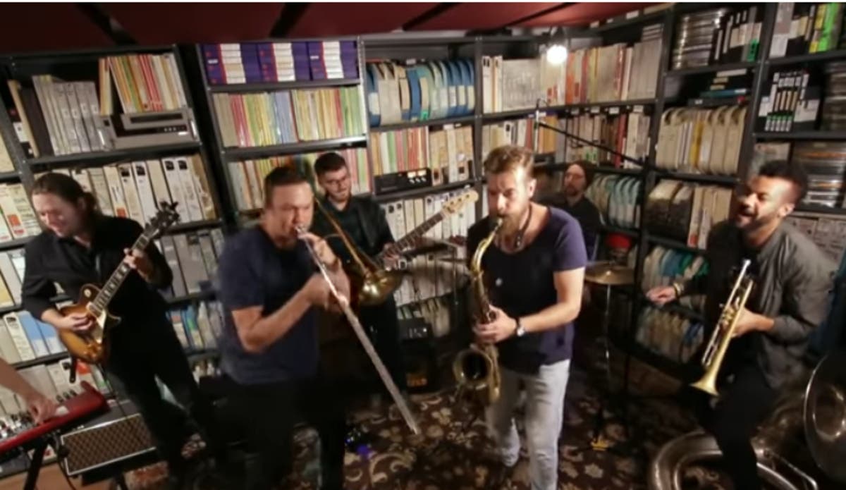 News small post card thumbnail