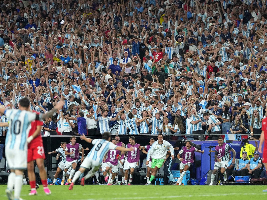 Argentina's Julian Alvarez (9) celebrates after scoring his side's second goal during the World Cup quarterfinal soccer match between Argentina and Switzerland in Kansas City, Mo., Saturday, July 11, 2026. (AP Photo/Jeff Roberson)