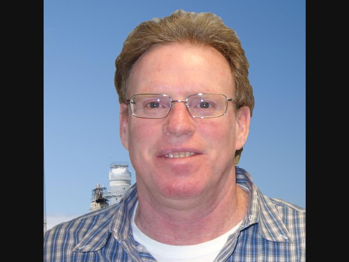 Ward is an engineer, and previously served on the District 161 Board of Education from 2013 to 2017.