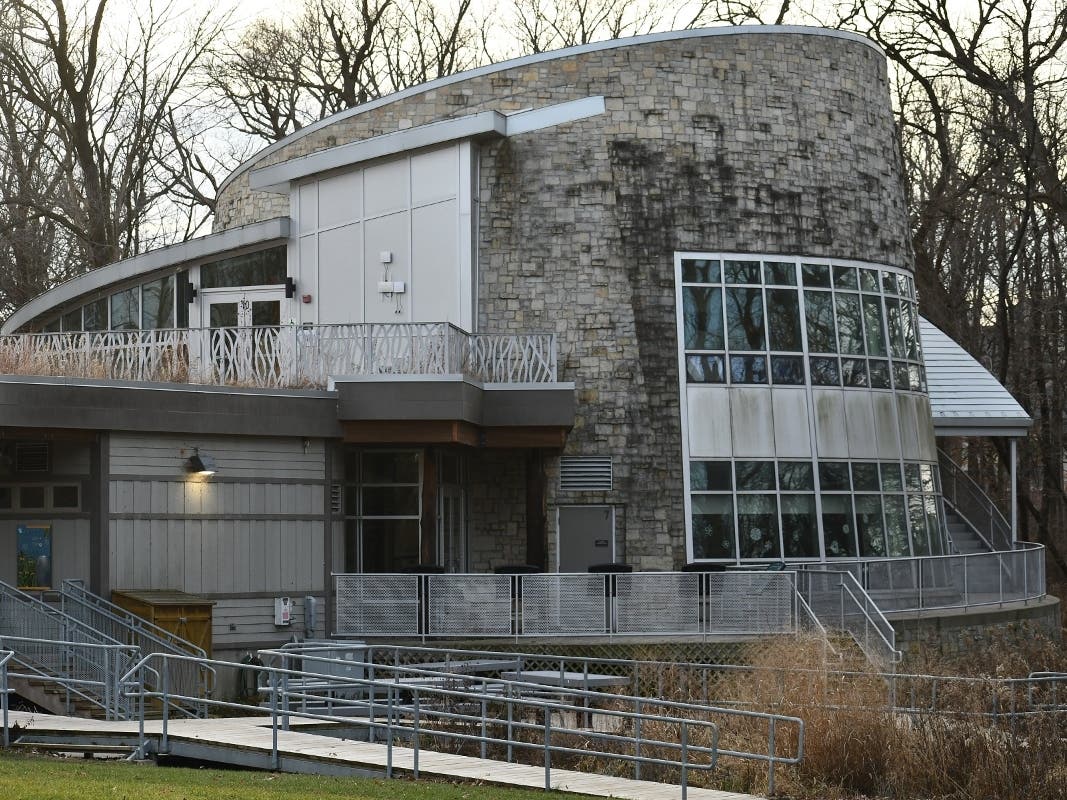 The purchase price was $2.7 million, payable in three installments, the preserve said. 