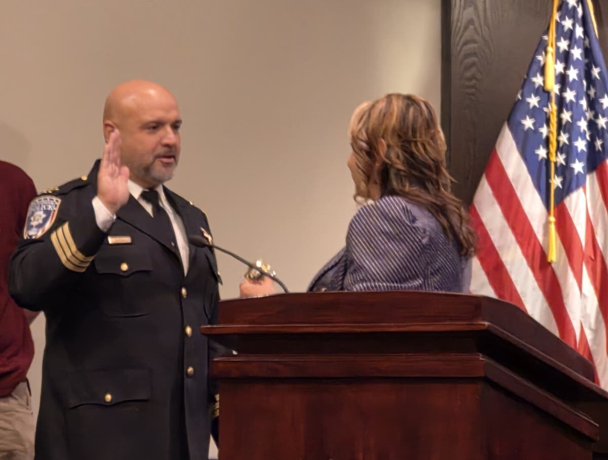 Bolingbrook Swears In New Police Chief