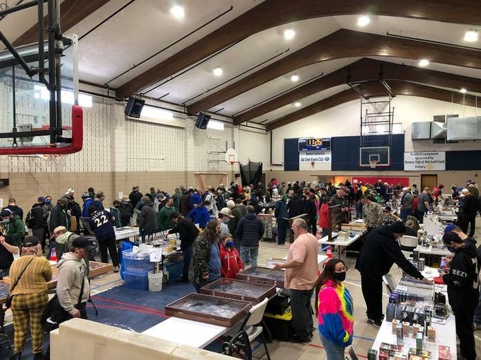 May 1 Sports Card Show Milwaukee, WI Patch