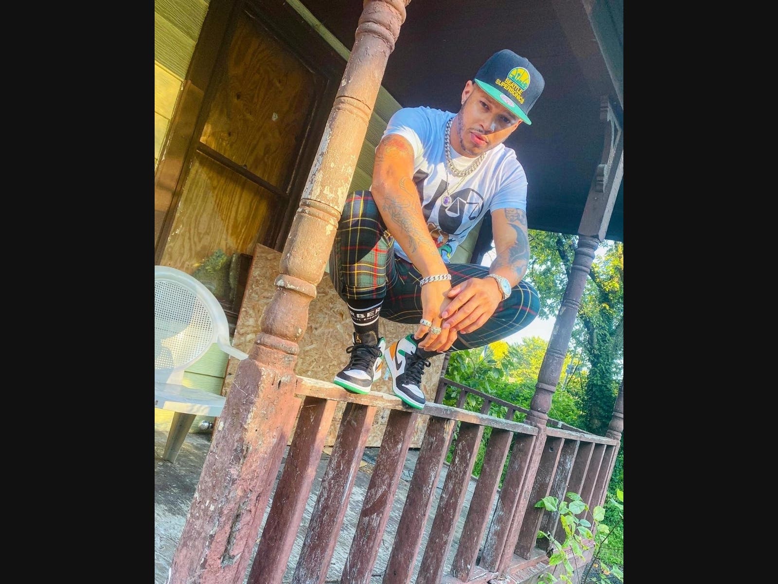 News small post card thumbnail